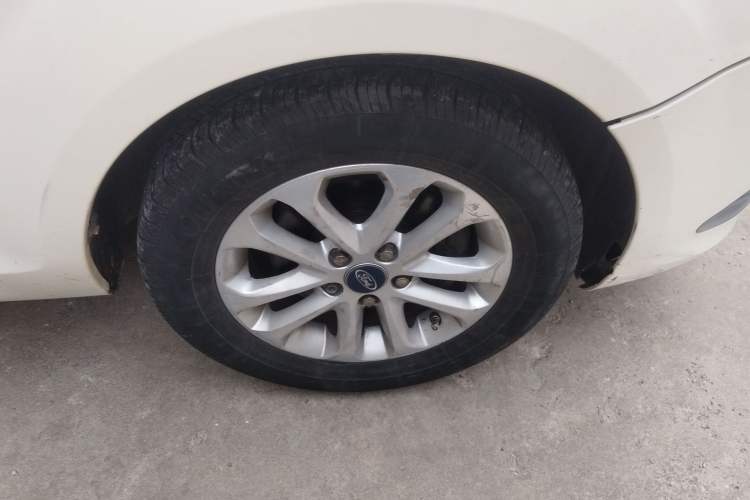 Used Ford Focus 2013 Hatchback Classic 1.8L Manual Base Model