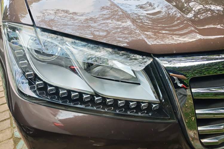 Used Haval H2 2016 Red-Label 1.5T Automatic Two-Wheel Drive Luxury Model Right Front Headlight