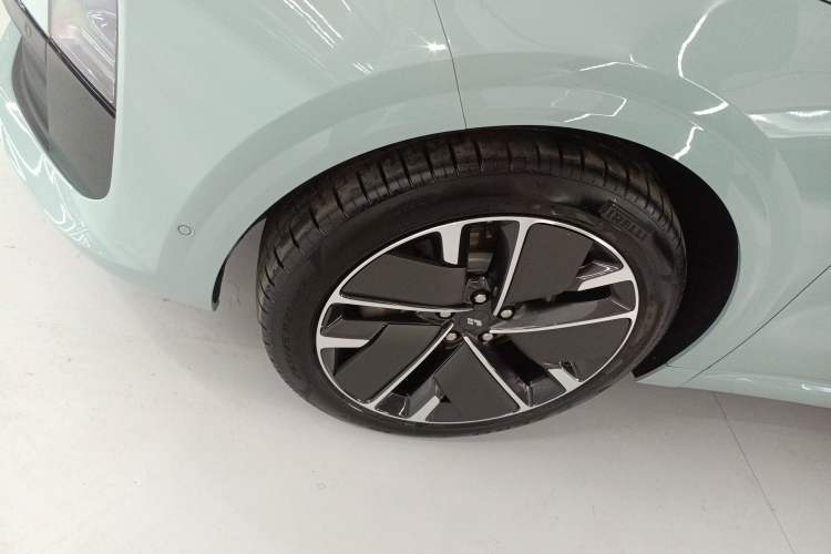 Used Li Auto L6 2025 Pro Smart Refresh Edition Left Front Wheel Hub