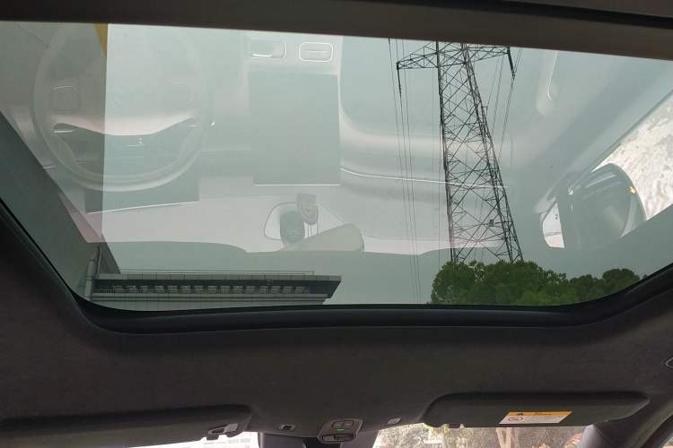 Used Nio ES6 2023 75 kWh Headliner