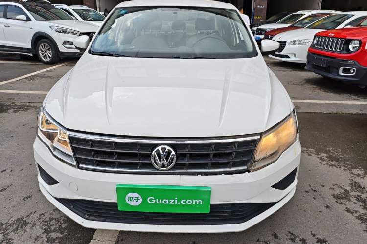 Used Volkswagen Jetta 2017 1.5L Manual Fashion Edition Front