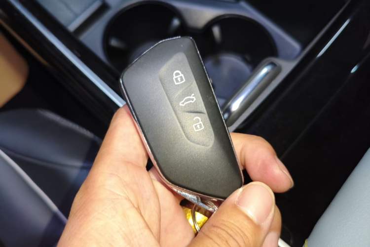 Used Volkswagen ID.4 X 2025 Smart Version Pure & Intelligent Enjoyment Edition
