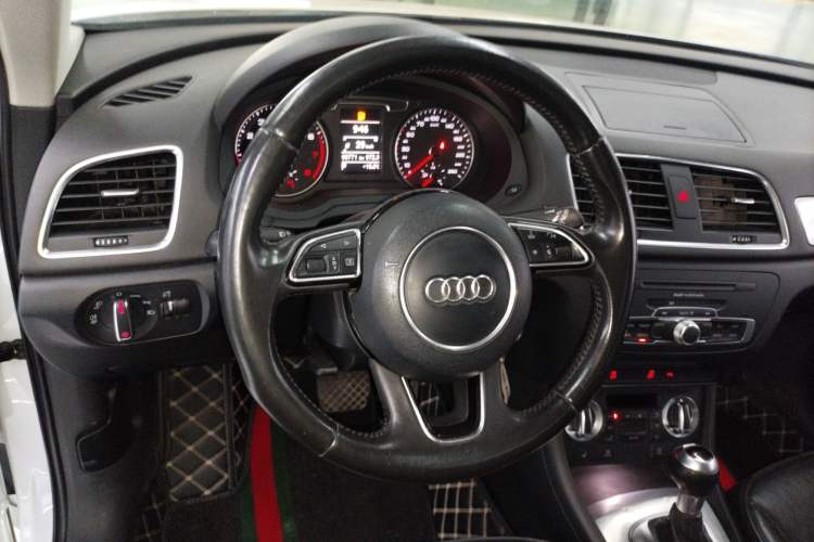Used Audi Q3 2015 35 TFSI Comfort Model