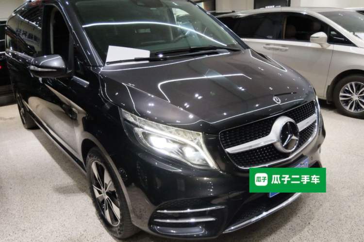 Used Mercedes-Benz V-Class 2020 V 260 L Long-wheelbase Luxury Edition Front Right 45 Deg