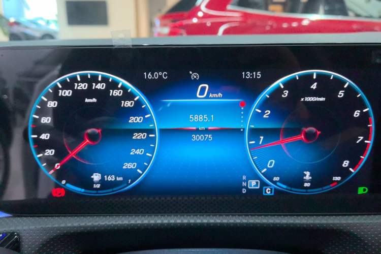 Used Mercedes-Benz A-Class 2022 Second Facelift A 200 L Sport Sedan Fashion Version
