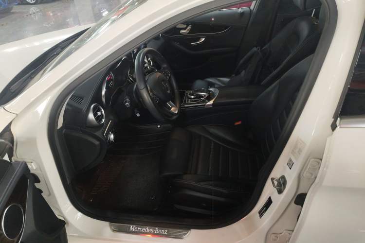 Used Mercedes-Benz C-Class 2017 Facelift C 200 L
