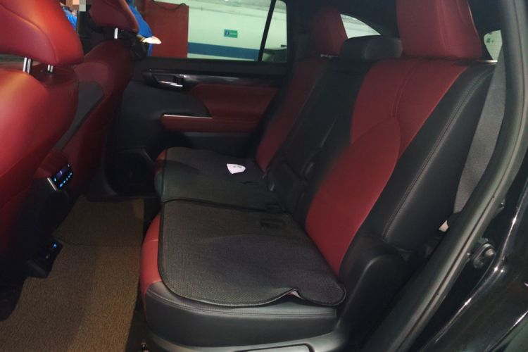 Used Toyota Crown Kluger 2021 2.5L HEV Four-Wheel Drive Flagship Edition Left Rear Seat