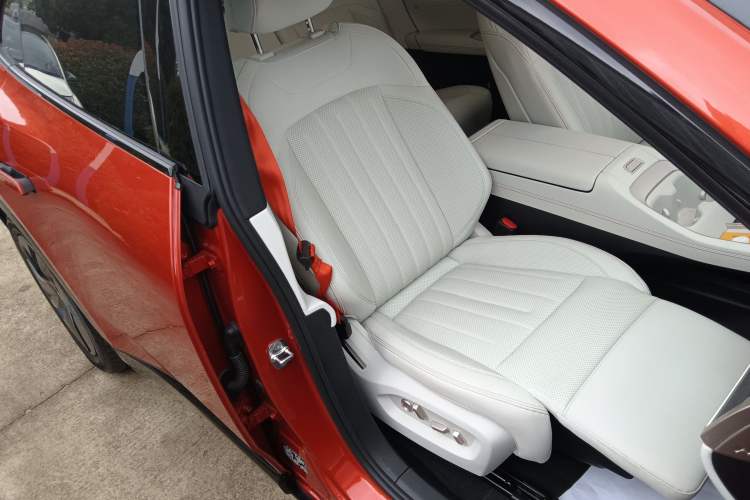 Used ONVO L60 2024 60 kWh Rear-Drive Version
