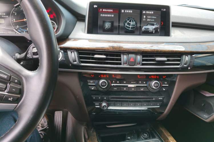 Used BMW X5 2018 xDrive28i Audio And AC Panel