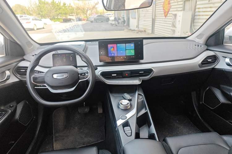 Used Geometry A 2024 410KM Travel Edition Center Console