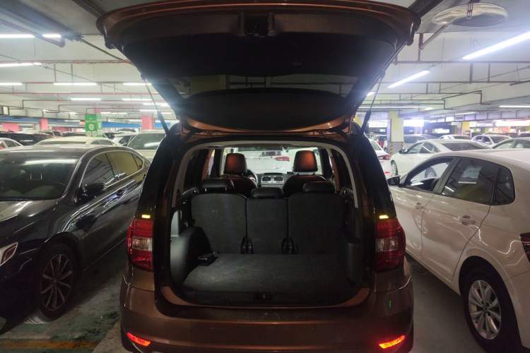 Used Skoda Yeti 2016 1.4TSI DSG Advanced Edition Trunk