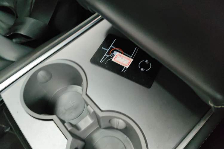 Used Tesla Model Y 2024 Rear-Wheel-Drive Version Vehicle Key