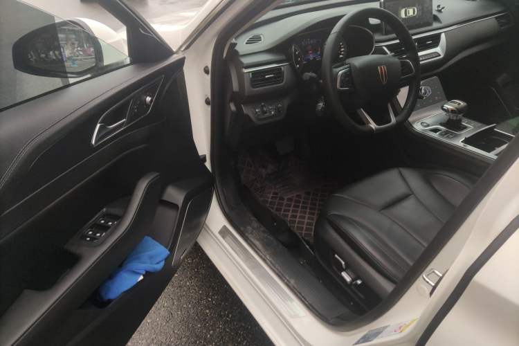 Used Hongqi H5 2022 Classic Model 1.8T Automatic Smart Connect Flagship Edition
