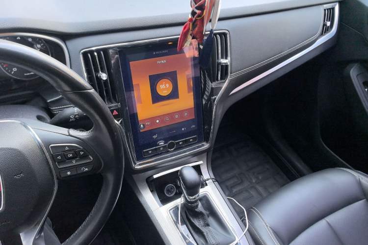 Used Roewe RX5 2019 20T Two-Wheel Drive Automatic 4G Connected Platinum Edition
