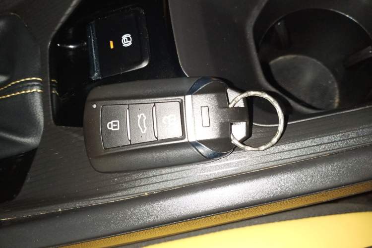 Used Dongfeng Aeolus Yixuan 2023 Mach Edition 1.5T Automatic Pursuit Rider Version
