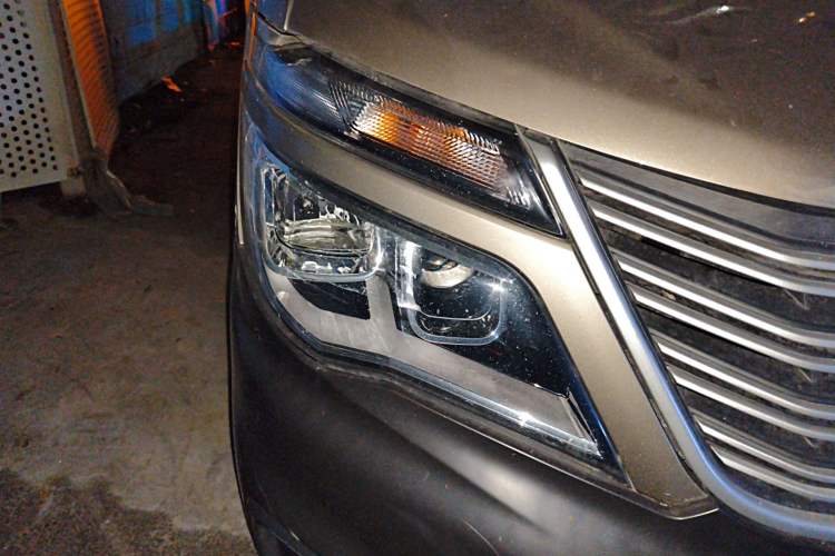 Used FORTHING Lingzhi 2019 V3 1.6L 2-Seat Standard Model China VI Right Front Headlight