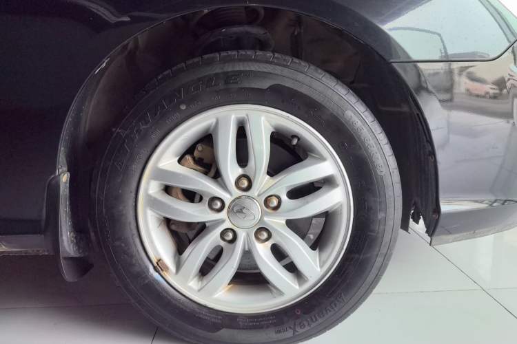 Used Hyundai Celesta 2011 1.6L Manual Comfort Edition Right Rear Wheel Hub