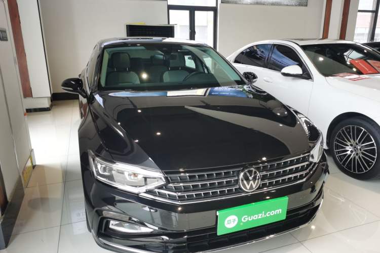 Used Volkswagen Magotan 2024 2 Million Units Zhongxiang Version 330TSI DSG Luxury Edition