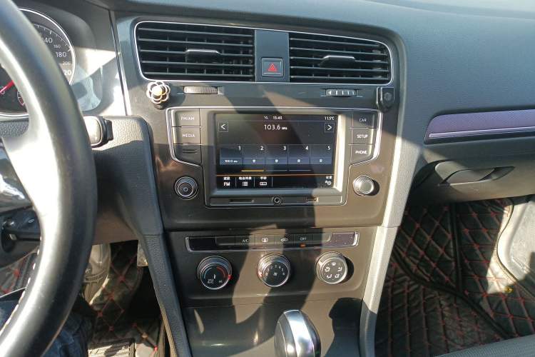 Used Volkswagen Golf 2017 1.6L Automatic Comfort Million-Vehicle Anniversary Edition