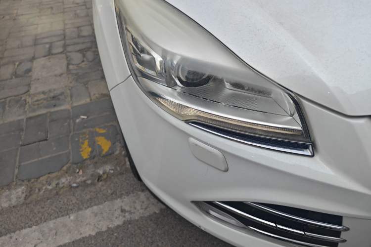 Used Ford Kuga 2015 2.0L GTDi Four-Wheel-Drive Sport Model