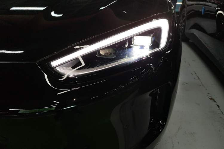 Used Hima AITO M5 2025 Extended-Range Ultra Rear-Wheel-Drive Version Left Front Headlight