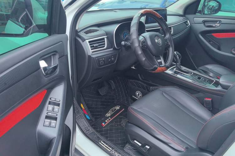 Used Dongfeng Fengon 580 2021 Revised ☆ Star Edition 1.5T Automatic Luxury Version Driver Seat