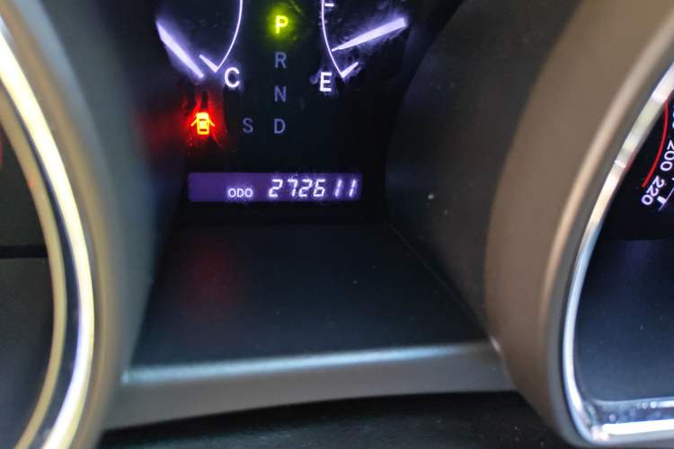 Used Toyota Highlander 2012 2.7L Two-Wheel Drive 7-Seater Elite Edition Odometer Close Up