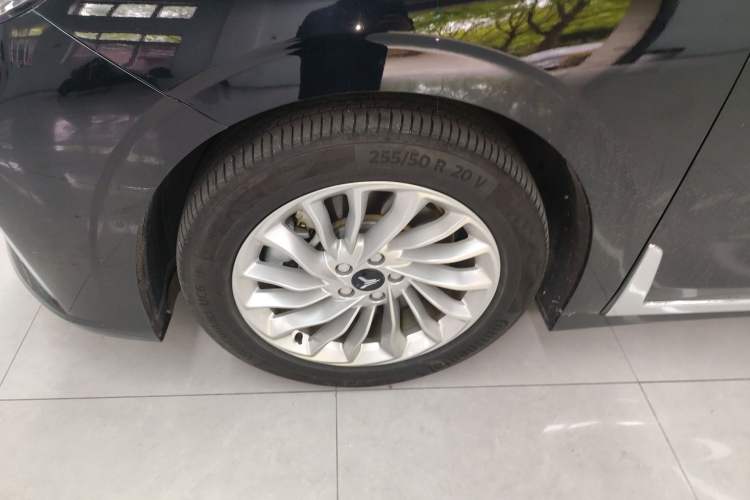 Used VOYAH Dream 2024 PHEV Extended-Range Premium Edition Left Front Wheel Hub