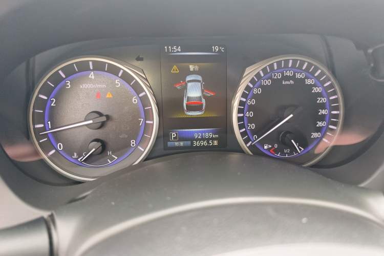 Used Infiniti Q50L 2015 2.0T Enjoyment Edition Instrument Cluster