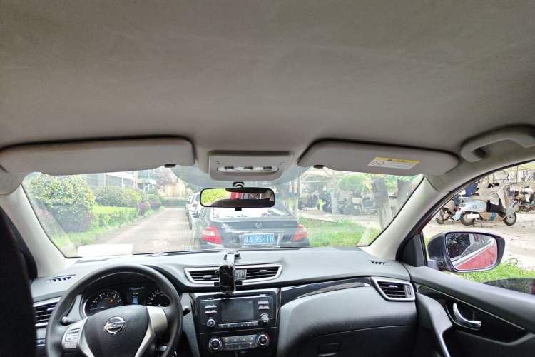 Used Nissan Qashqai 2016 2.0L CVT Elite Edition Headliner