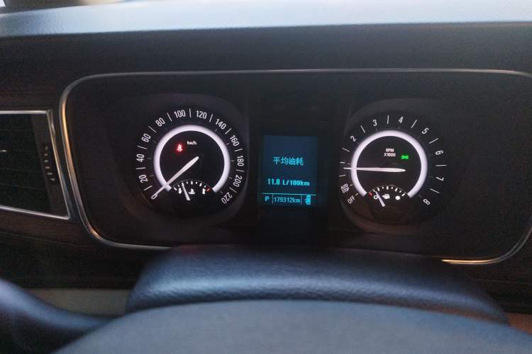 Used Buick GL8 2018 28T Luxury Model China VI Standard
