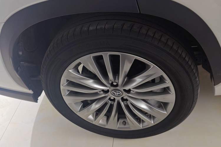 Used Toyota Highlander 2022 Dual-Engine 2.5L Four-Wheel Drive Prestige Version 7 Seats