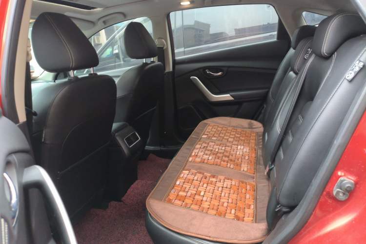 Used Venucia T90 2017 2.0L CVT Leading Edition Left Rear Seat