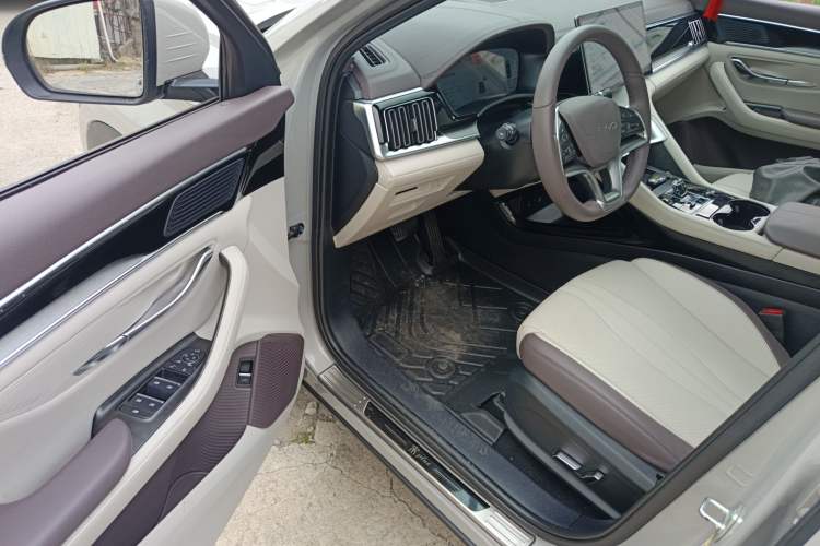 Used BYD Song PLUS New Energy 2025 DM-i 112KM Prestige Model
