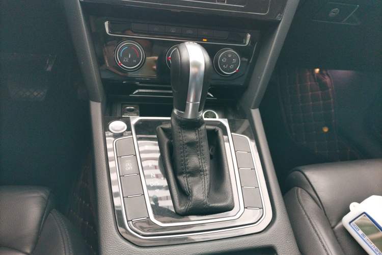 Used Volkswagen Magotan 2019 330TSI DSG Leading Model China VI Standard