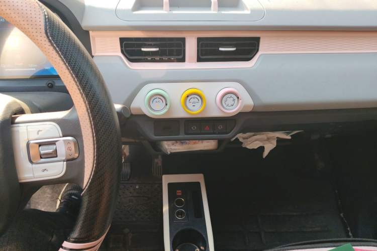 Used Chery QQ Ice Cream 2022 120km Conical Shape Lithium Iron Phosphate