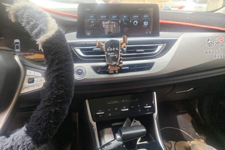 Used CHANGAN CS75 2018 280T Automatic Smart Edition China V-standard Audio And AC Panel