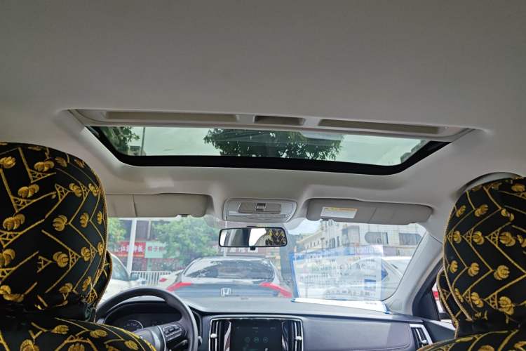 Used Roewe i6 2020 PLUS 1.6L CVT 4G Connected Glory Flagship Edition
