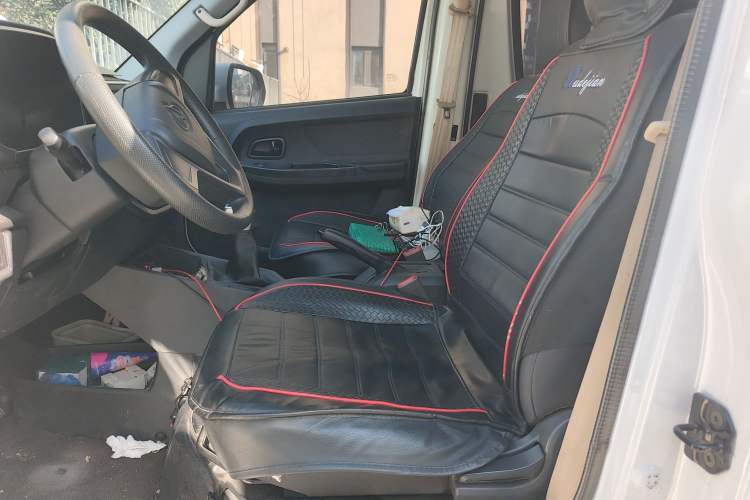 Used CHANGAN KAICHENG Ruixing EM80 2023 Side-Hinged 6-Seater Comfort Version 38.7 kWh Left Front Seat