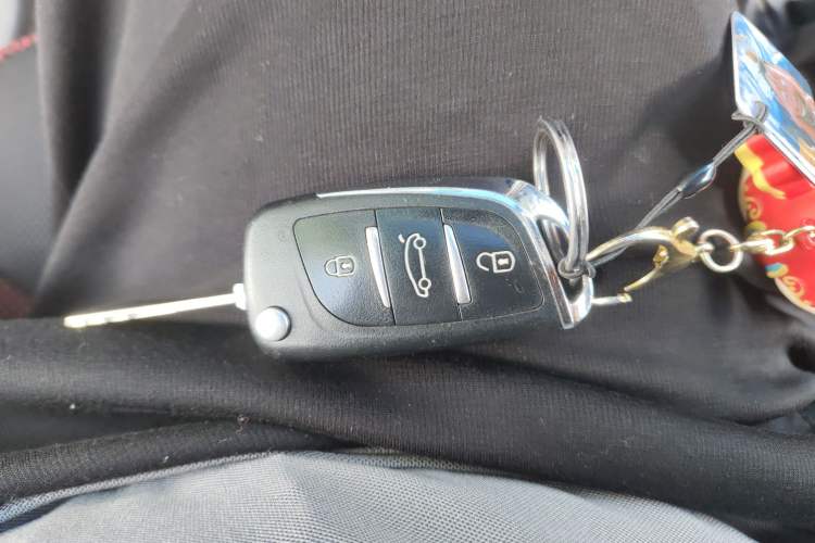 Used Baojun Lechi 2012 Revised Version 1.2L Manual Sporty Edition Dynamic Type
