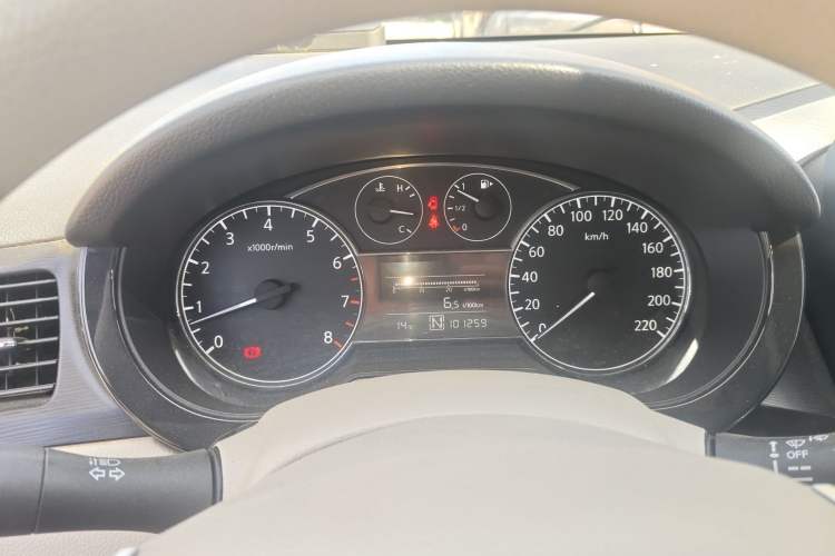 Used Nissan Tiida 2011 1.6L CVT Smart Version
