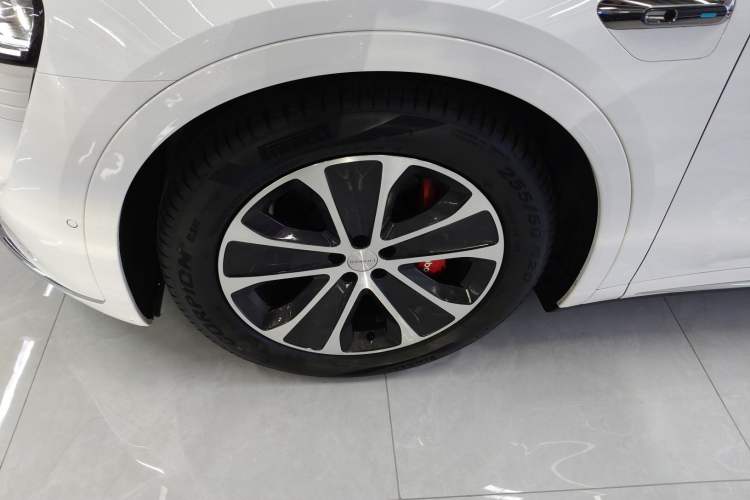 Used Hima Luxeed R7 2024 All-Electric 736 km Ultra Left Front Wheel Hub