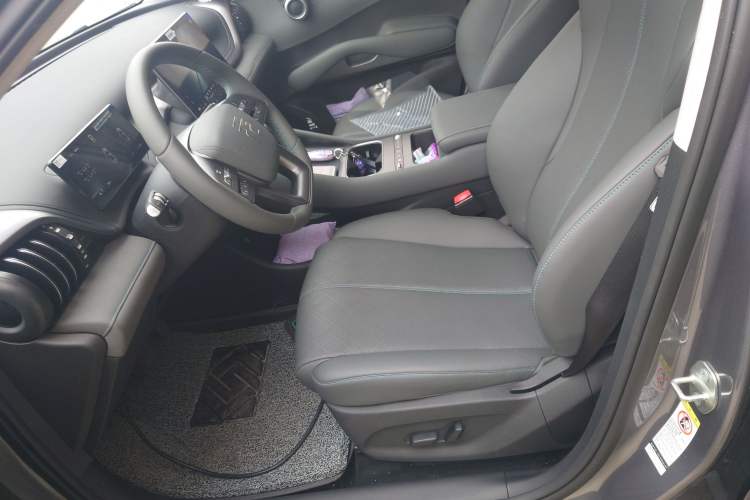 Used BYD Yuan PLUS 2025 Intelligent Driving Version 430 KM – Leading Edition Left Front Seat