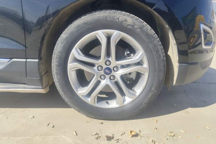 Used Ford Edge 2018 EcoBoost 245 Two-Wheel-Drive Titanium 7-Seater China VI Standard
