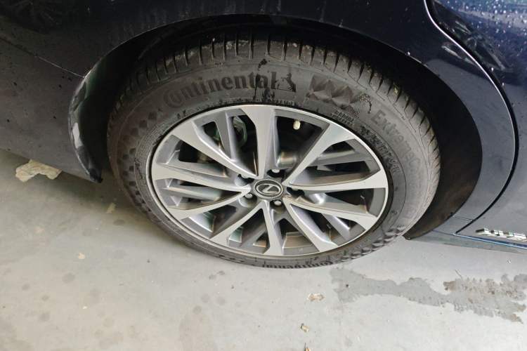 Used Lexus ES 2021 300h Excellence Edition
