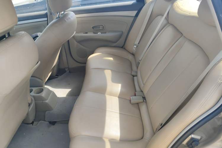 Used Nissan Sylphy 2012 Classic 1.6XE Automatic Comfort Edition Left Rear Seat