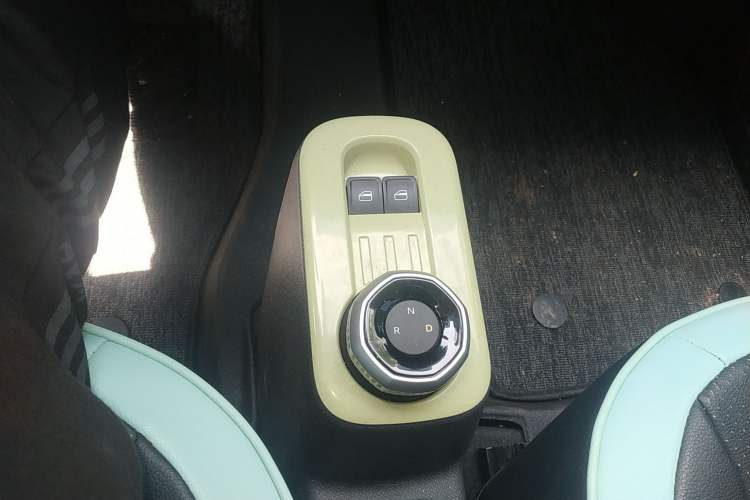 Used Geely Galaxy Panda 2024 Panda Mini 200km Endurance Bear
