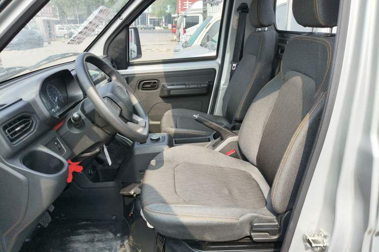 Used Karry Xiaoxiang X7 2024 AVIC Battery (3815 Cargo Box) Side-Panel Truck – Deluxe Model Left Front Seat