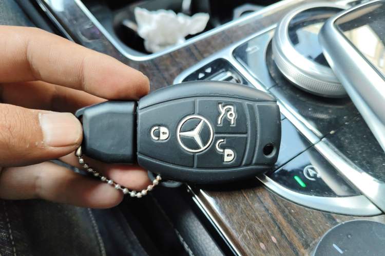 Used Mercedes-Benz GLC 2018 Facelifted GLC 260 4MATIC Dynamic Edition Vehicle Key