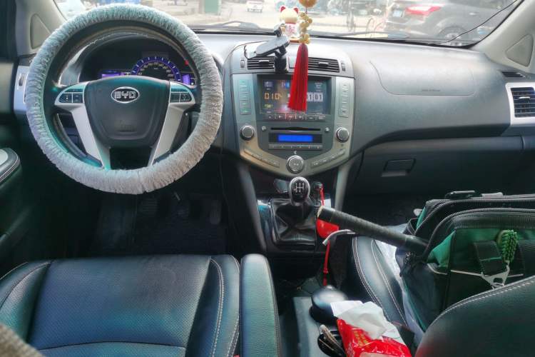 Used BYD S6 2013 Jingyue Edition 2.0L Manual Luxury Model 5 Seats